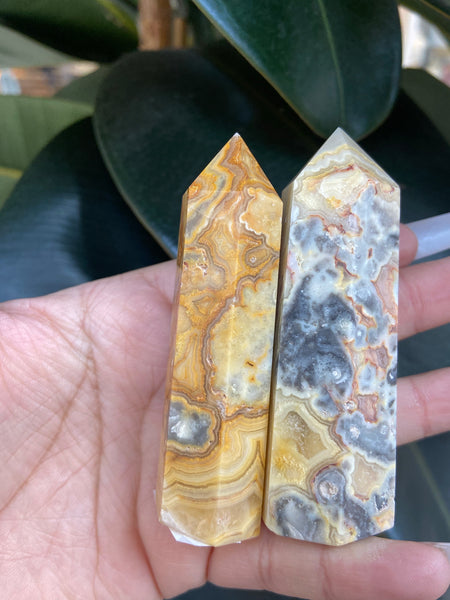 Crazy lace agate crystal tower